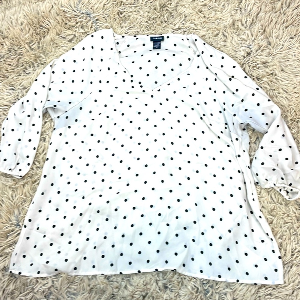 Torrid Ivory polka dot blouse